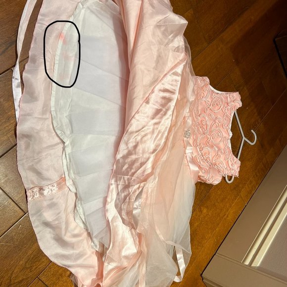 Pink girls formal dress - Picture 3 of 3